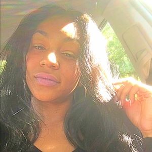 Meet your Posher, Arielle